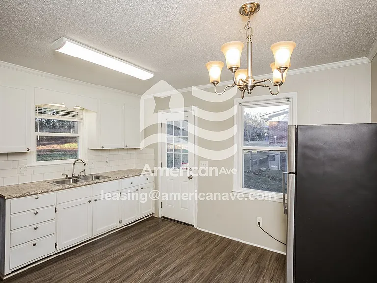 39814_005_dining_room_14231512.jpg