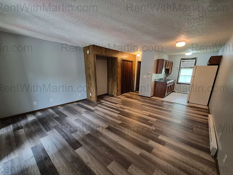 1009 Thorndale Ave — Photo 7