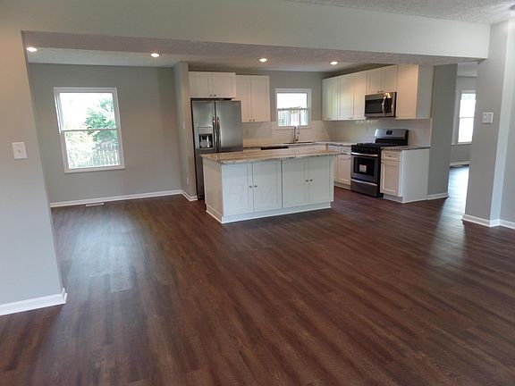 5th image of 4395 Shirlene Ct