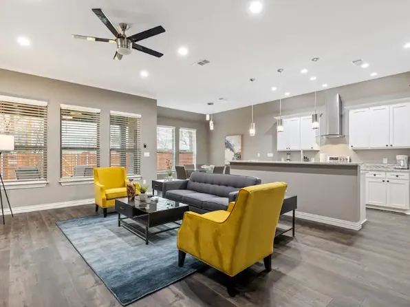 401 SW 14th St, Grand Prairie, TX 75051