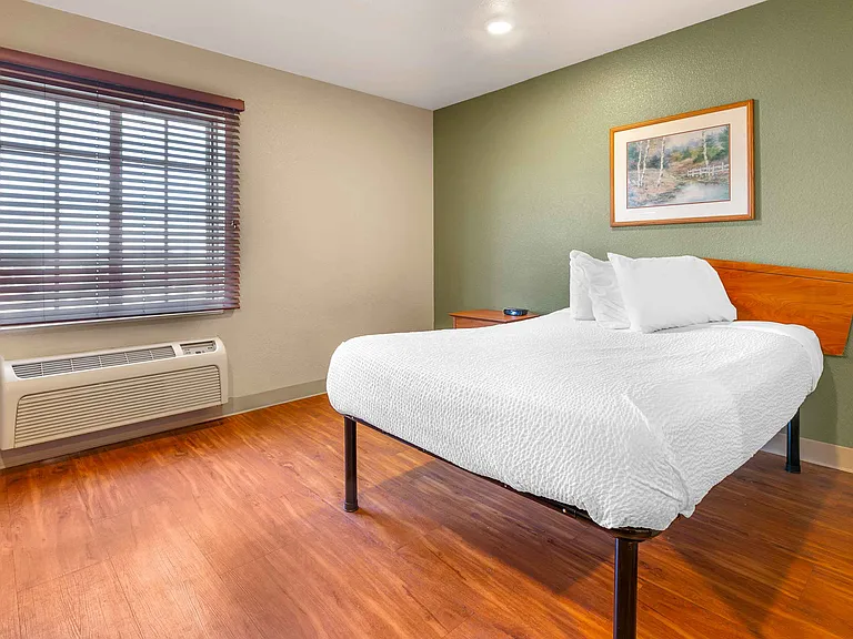 Studio Suite - 1 Full Bed