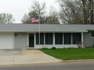 1732 Rainbow Dr, Waterloo, IA 50701