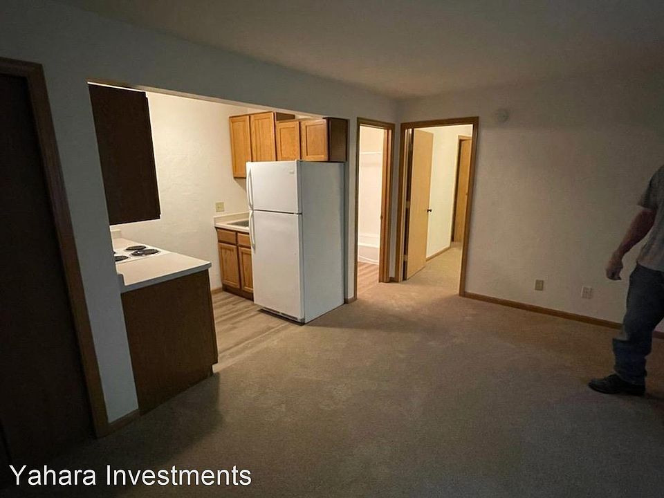 2nd image of 1105 McArthur Rd #11105098