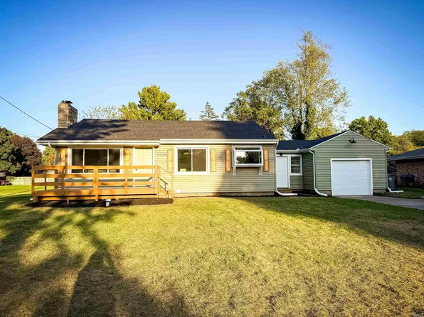55694 Riviera Dr, Elkhart, IN 46514