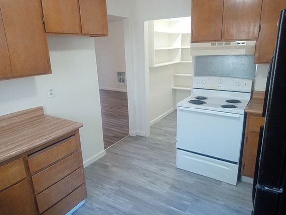 2nd image of 5935 Old Highway 53 #3B-2BA-1100SQFT