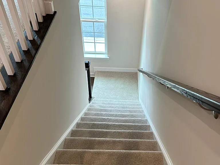 325 E Cochran St — Photo 21
