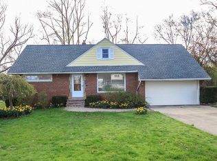 1855 Sunset Dr, Richmond Heights, OH