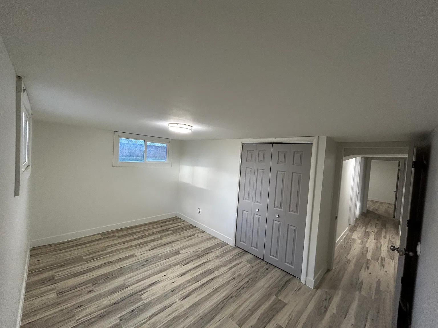 2 bed, 1000 sqft, $1,200 — Photo 2
