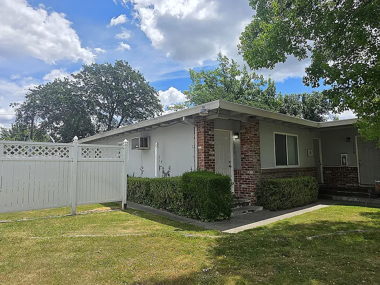 3250 Wright St — Photo 19