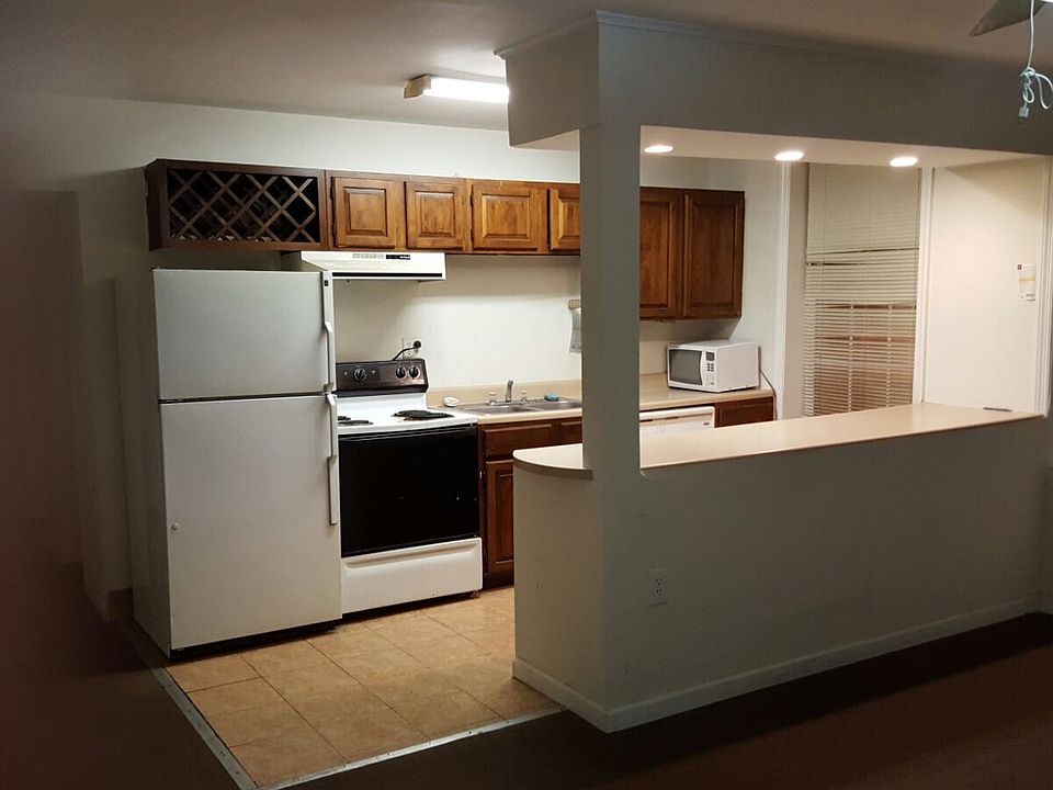 1st image of 16 Main St