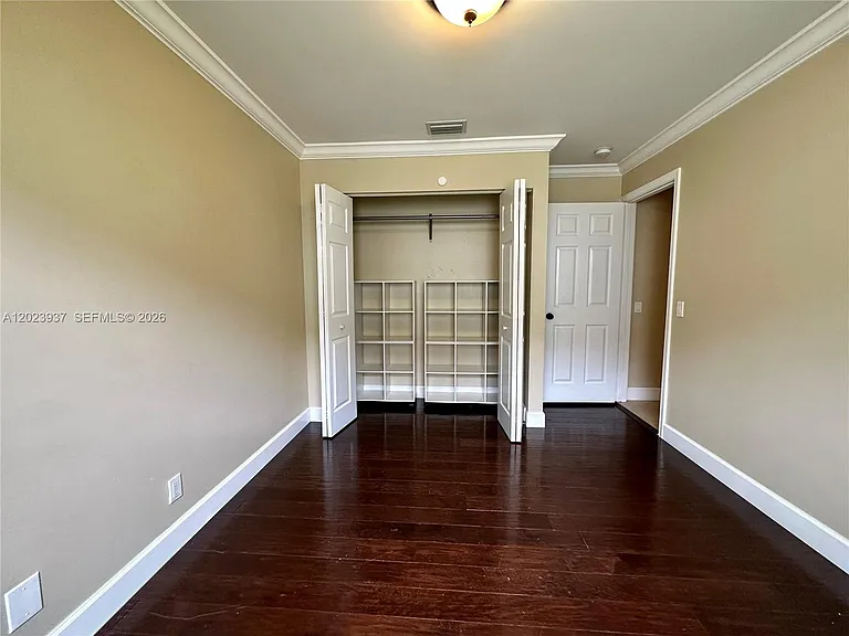 953 Tanglewood Cir — Photo 9
