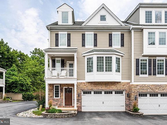 2nd image of 7 Grey Ct