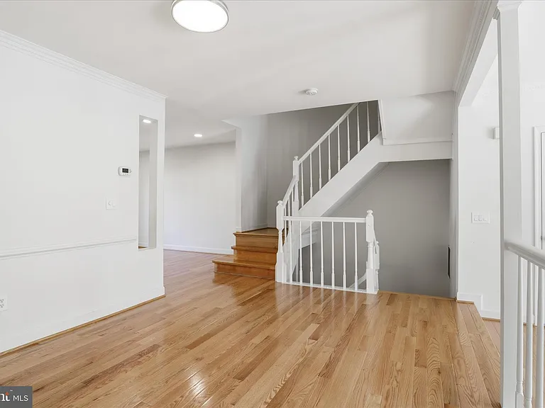 3946 Valley Ridge Dr — Photo 9