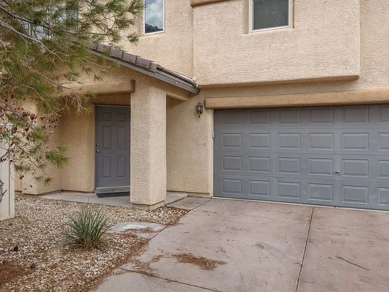 791 Sunrise Crossing St — Photo 2