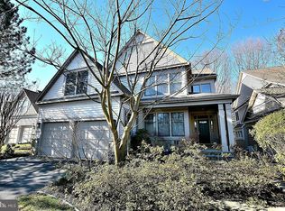 1302 Red Hawk Cir, Reston, VA 20194