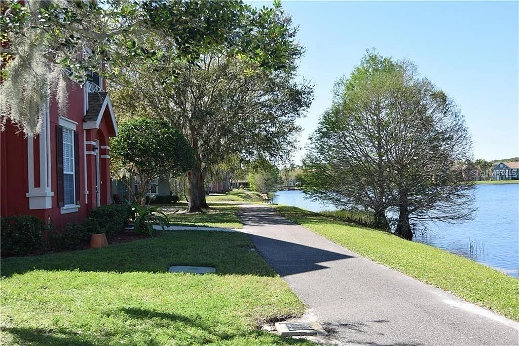 2 bed, 2.0 bath, 1140 sqft, $1,850 — Photo 3