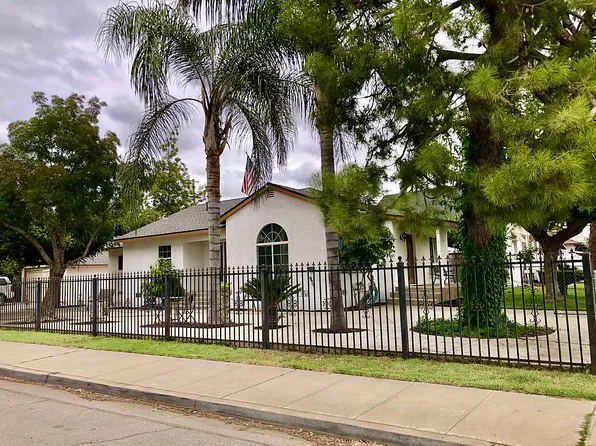 1705 1st St, Selma, CA 93662