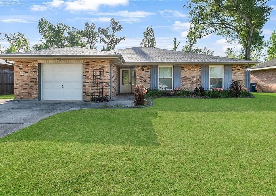 1st image of 309 Desoto Dr