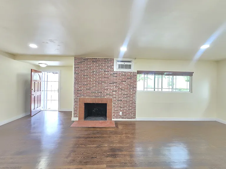 8154 Potter Ave — Photo 11