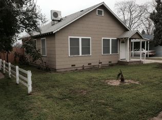 709 E Ivy St, Hanford, CA 93230