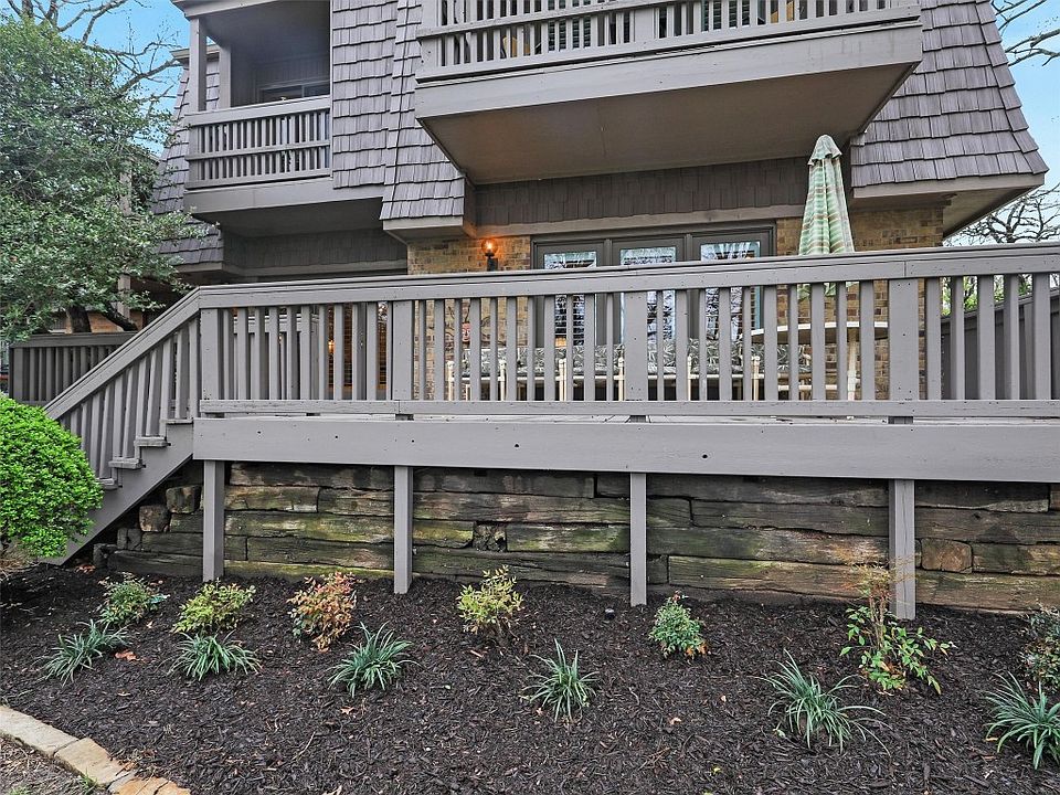 1st image of 117 Fairway Village Dr