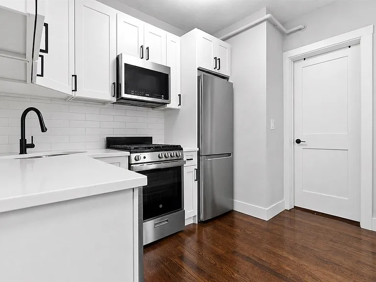 168 Endicott St #1 — Photo 2