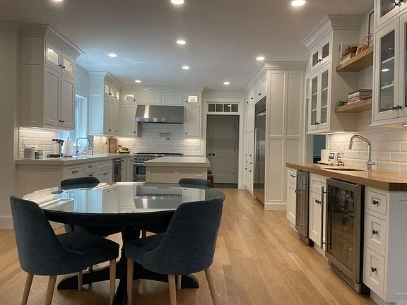 4th image of 82 Chestnut Ln