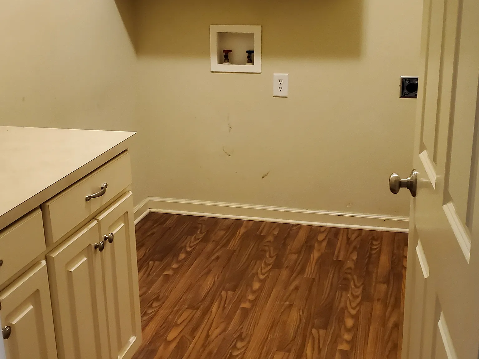 3 bed, 1880 sqft, $1,800 — Photo 4