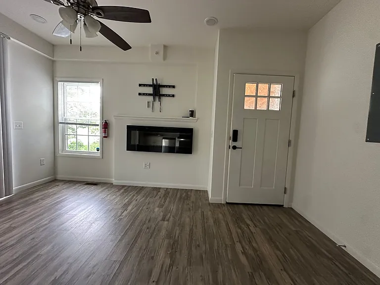 University Park Apartments near Cornell University — Photo 235
