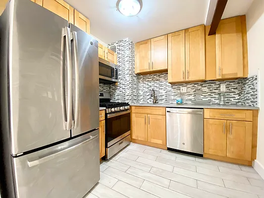 Rented by Bruma Realty LLC | media 22