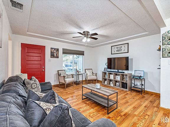 3rd image of 2308 North St