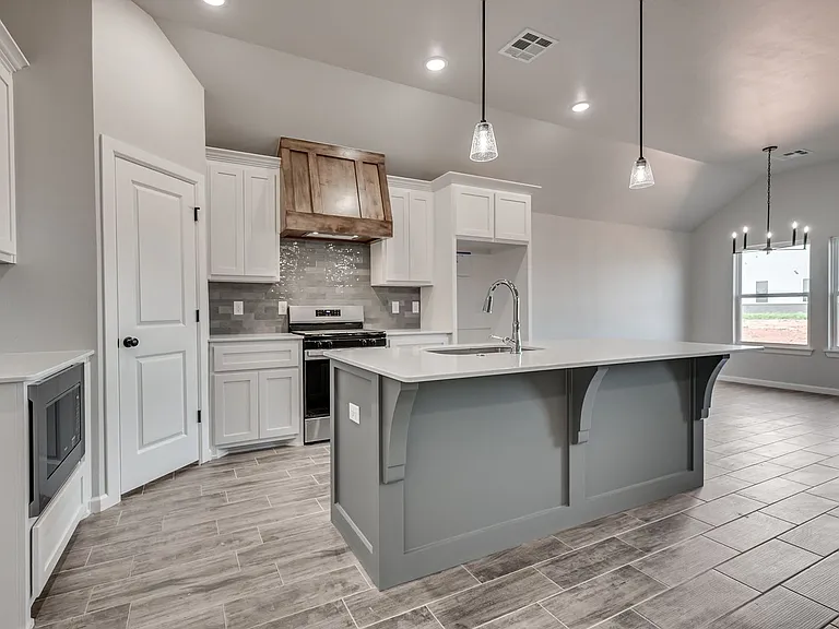 4905 Misty Wood Ln — Photo 10