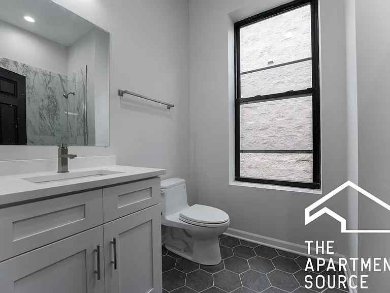 2702 W Thomas St #3 — Photo 18