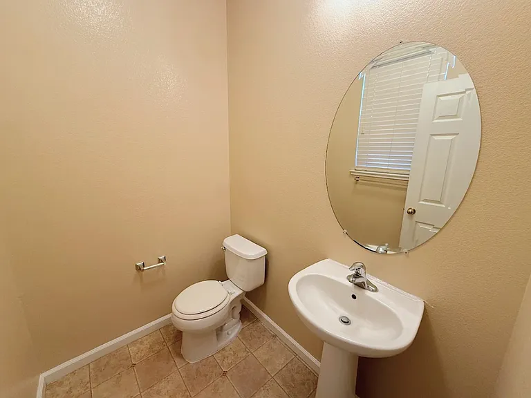 405 Hearst Dr — Photo 15