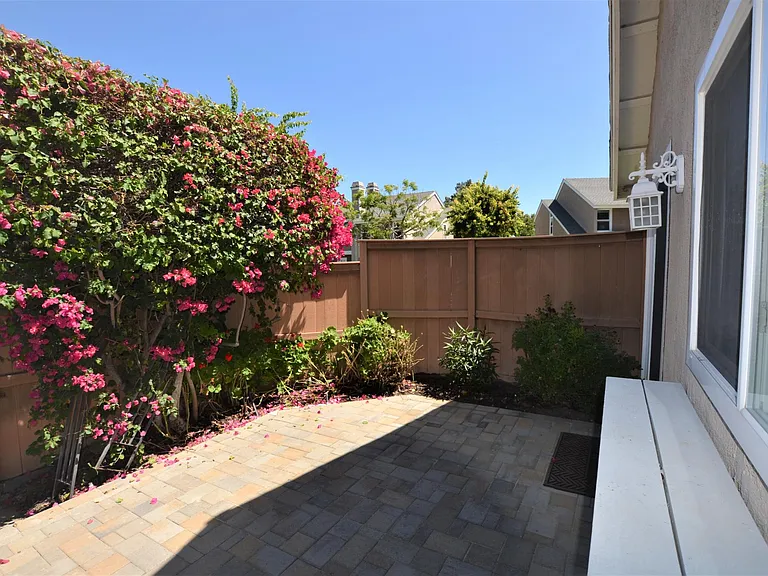 70 Briarwood — Photo 15