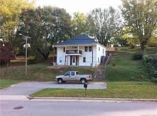 215 Elk Mountain Rd, Asheville, NC 28804