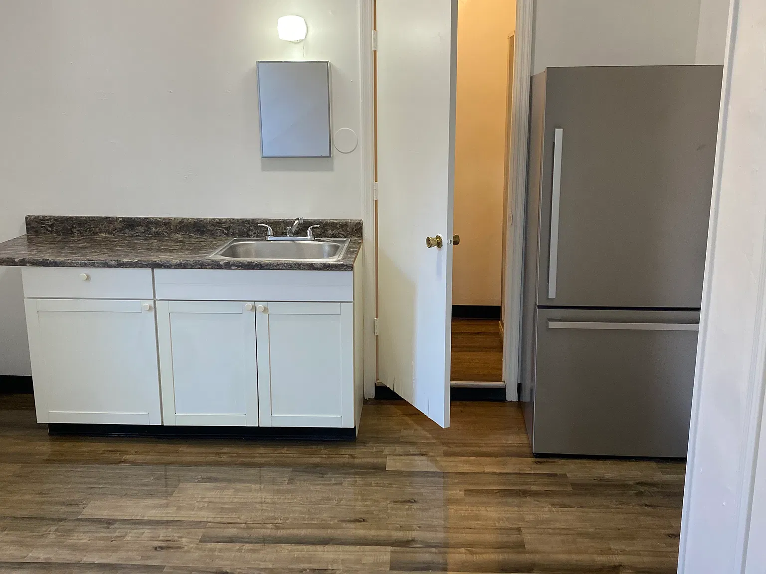 1 bed, 500 sqft, $1,000 — Photo 2