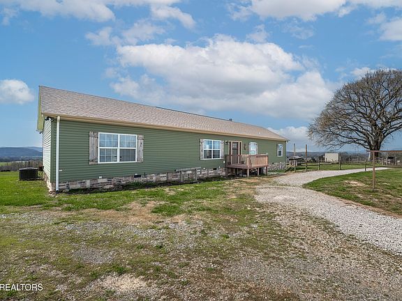 3rd image of 2393 Forester Rd