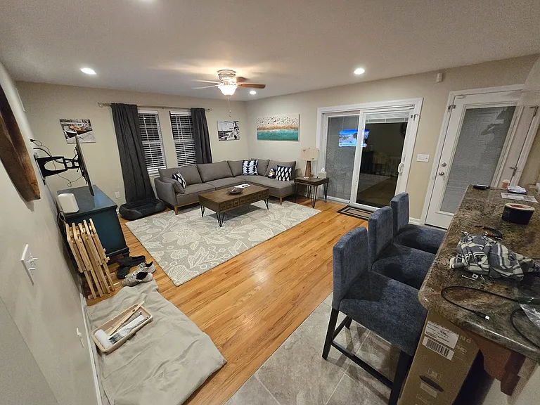 217 Alameda Ave — Photo 10