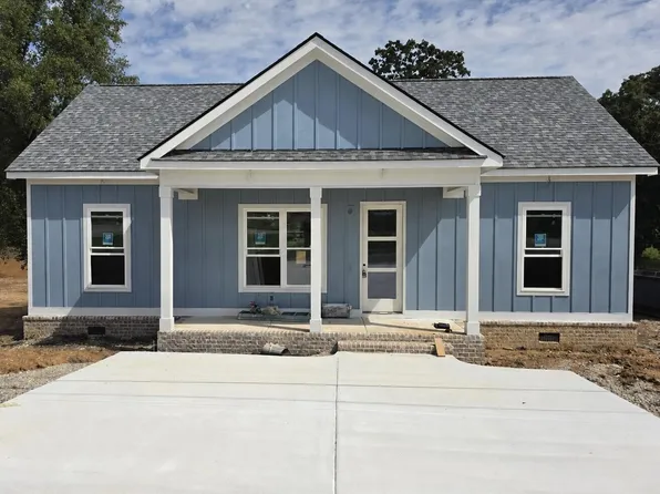 272 Thomas Rd, Fort Oglethorpe, GA 30742