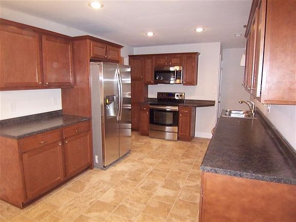 4th image of 7885 Christine Ave