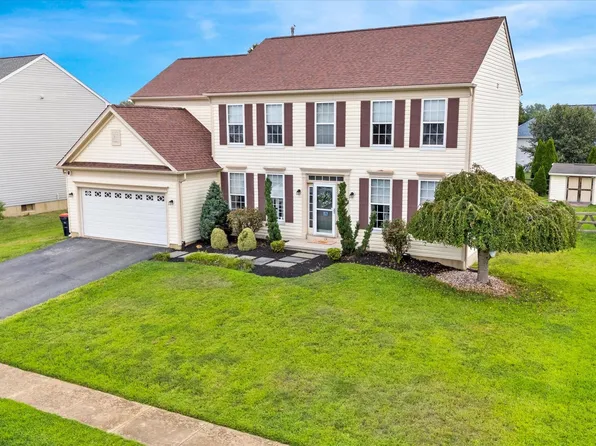 19 Morning Dew Dr, Middletown, DE 19709