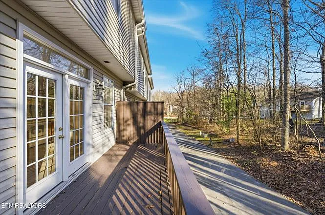 10724 Prince Albert Way — Photo 19