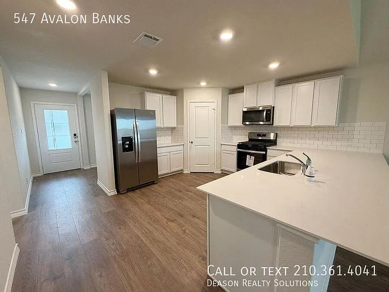 547 Avalon Banks — Photo 13