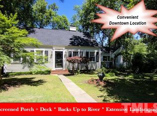 103 E Riverside Dr, Smithfield, NC 27577