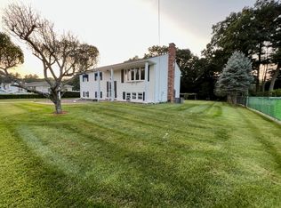 81 Donna Ter, Taunton, MA 02780