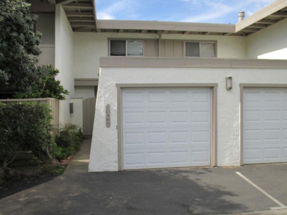 Entry to Unit