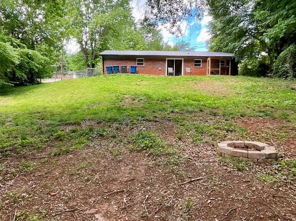152 Mountainview St, Forest City, NC 28043