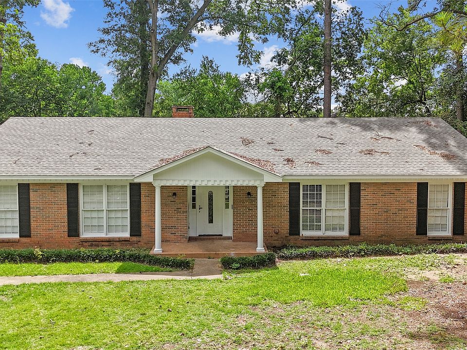 1st image of 526 Wakefield Dr