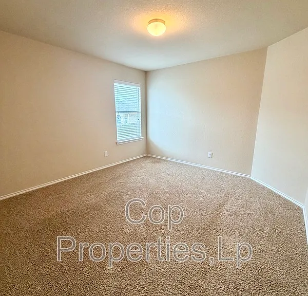741 Clearbrook Ave — Photo 14